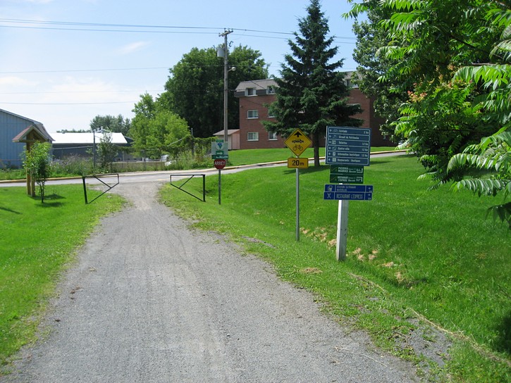 end of trail at Town of Waterloo, Quebec