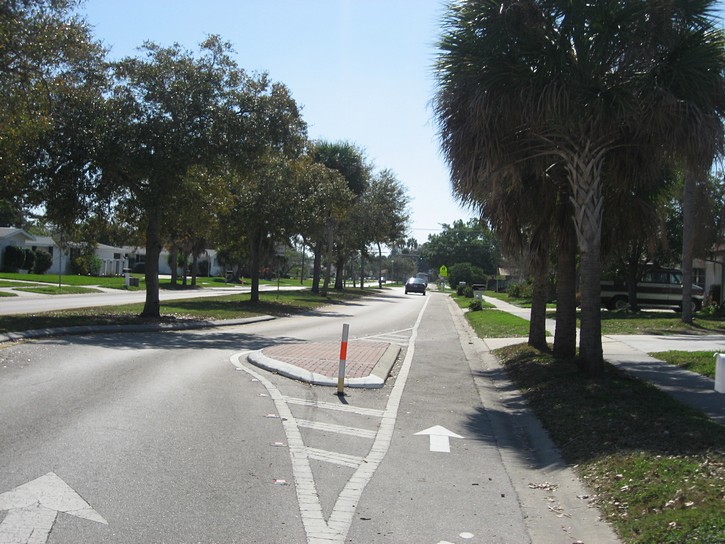 bike lane on Gulf Gate Road