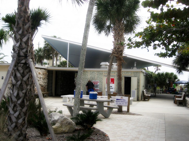 Venice municipal beach facility