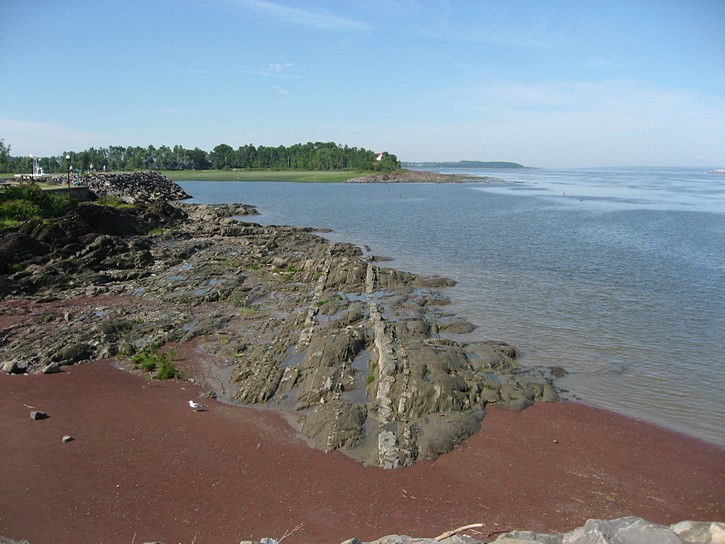 rock outcrop on St. Lawrence River