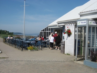 marina bar at  Berthier-sur-mer.