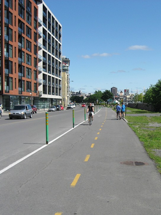 bicycle path in Montreal